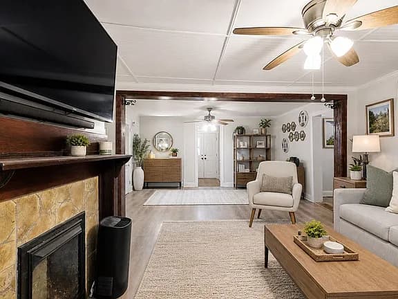 Main property photo