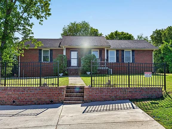 Main property photo